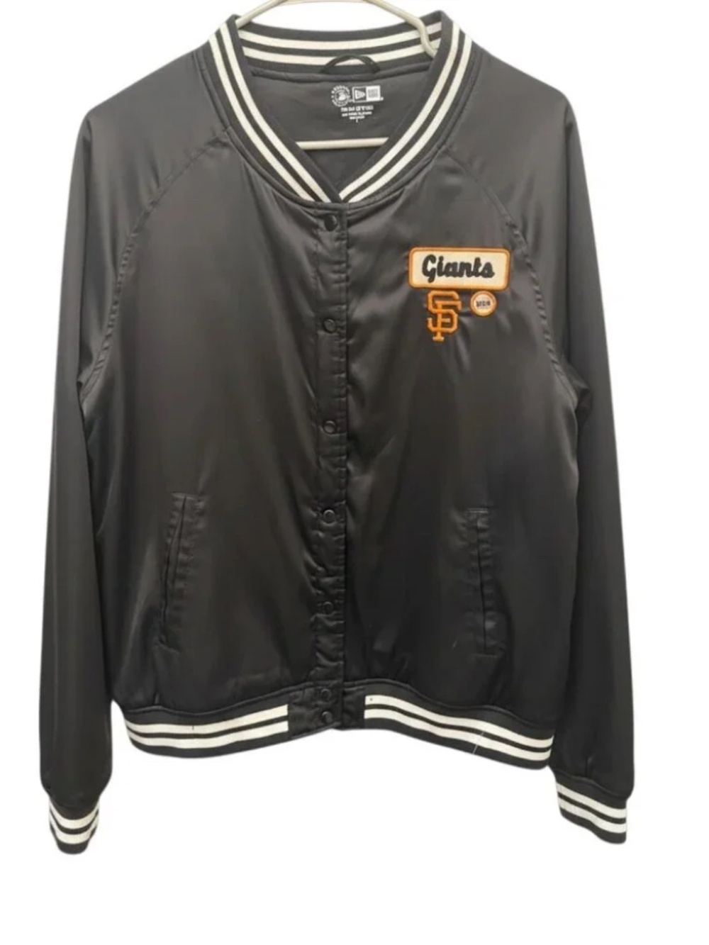 New - New Era SF Giants MLB Satin Snap Bomber Jacket Black Size L